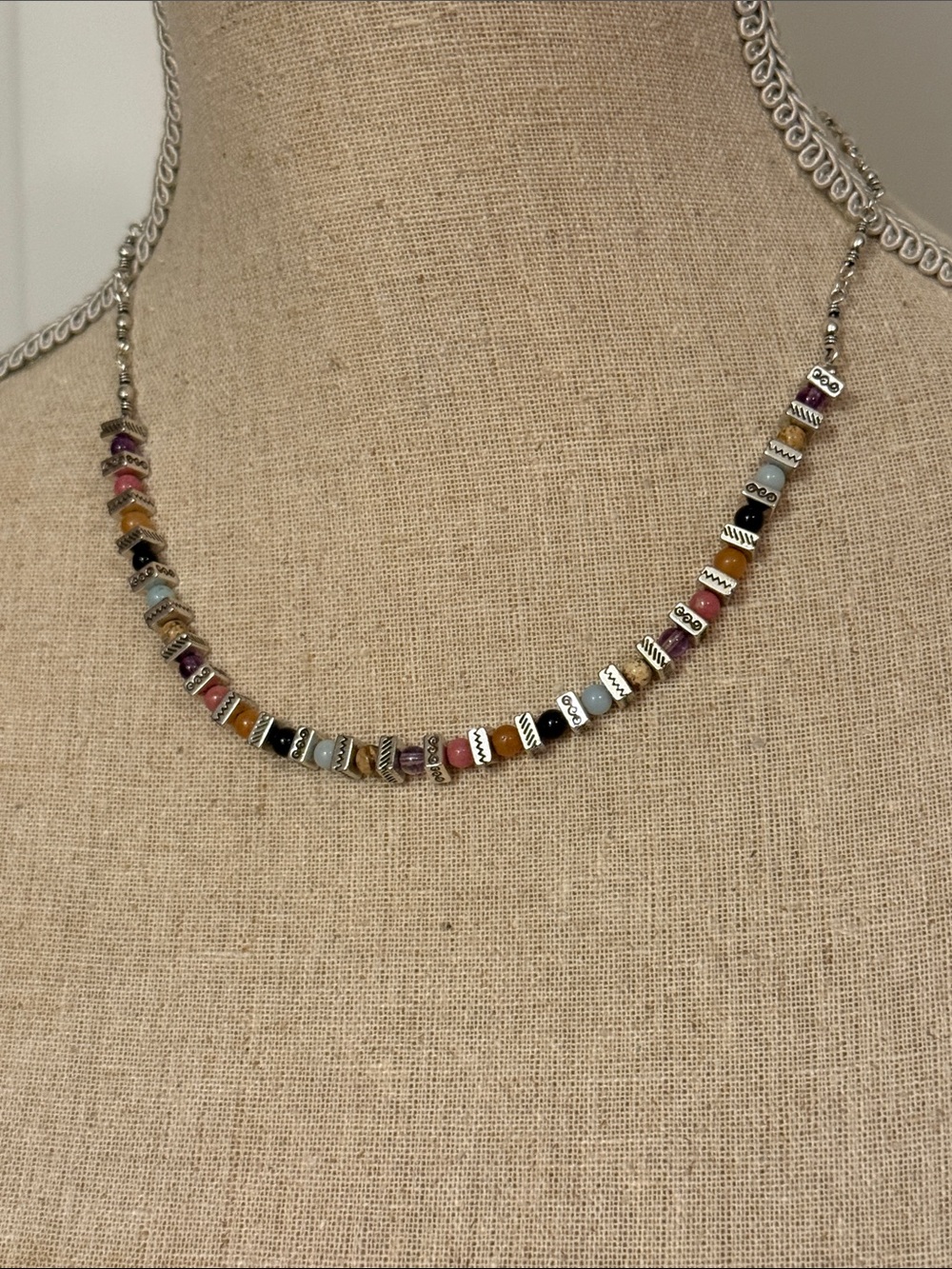 BRIGHTON NECKLACE SILVER PLATE CONFETTI MULTI COLOR STONE BEADS COLLAR RETIRED